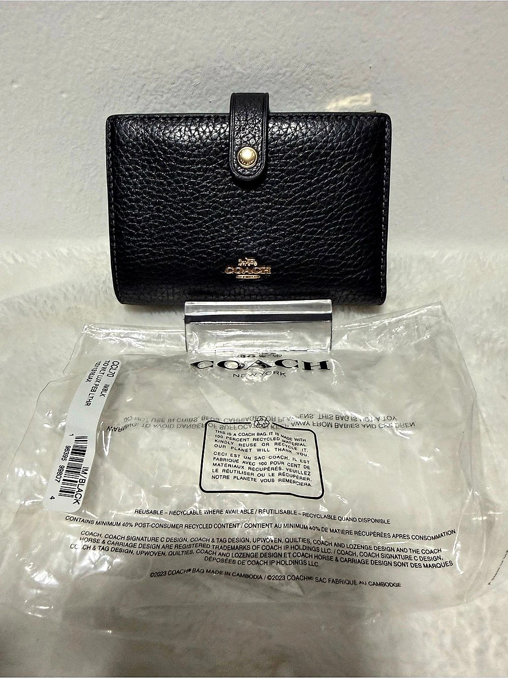 COACH 2 and 1 Tio WLT Lux Peb Lthr Leather Wallet in Black NWT